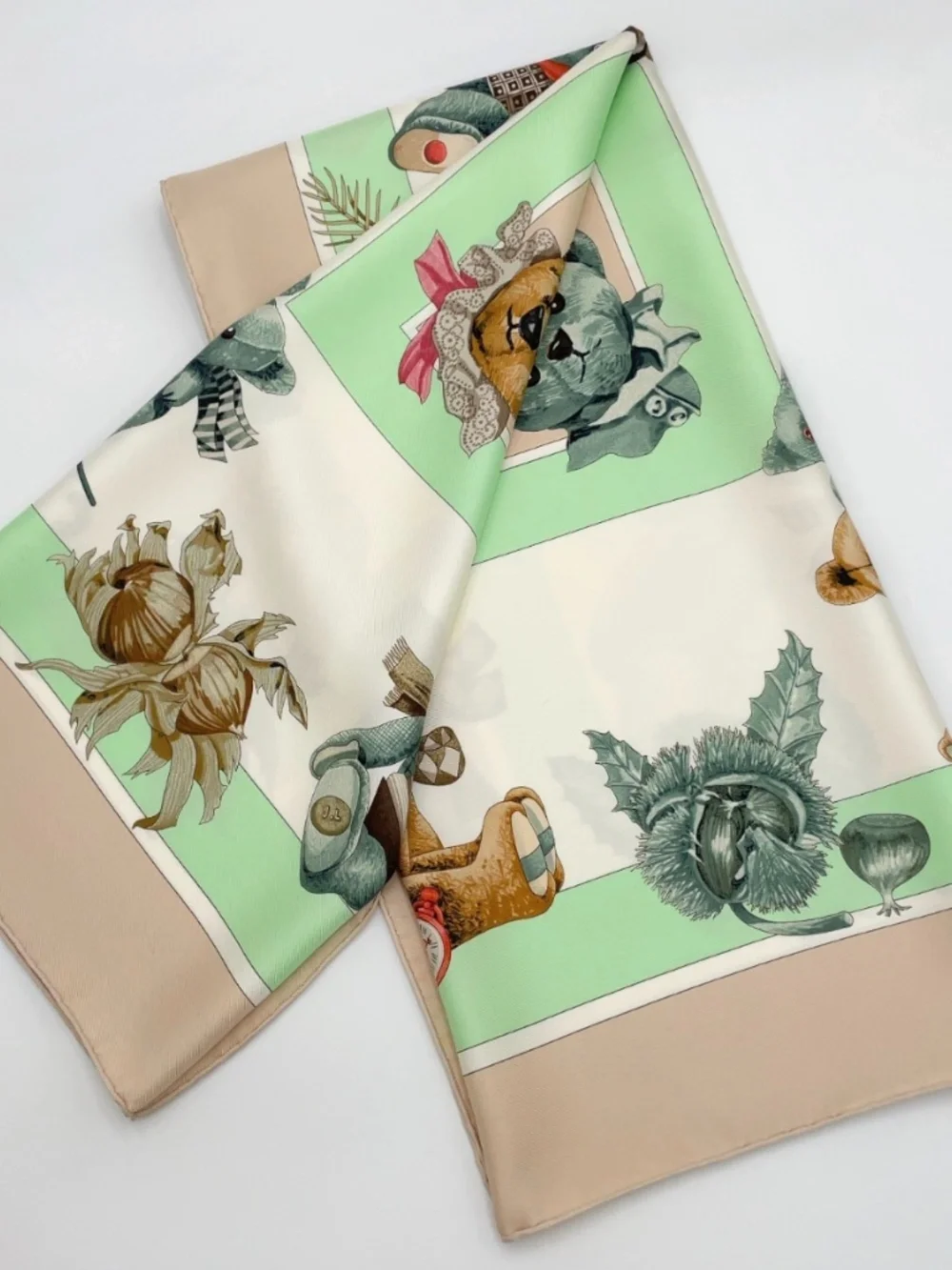 Authentic Hermes Carré 90 CONFIDENTS DES COEURS Silk Scarf W/Box